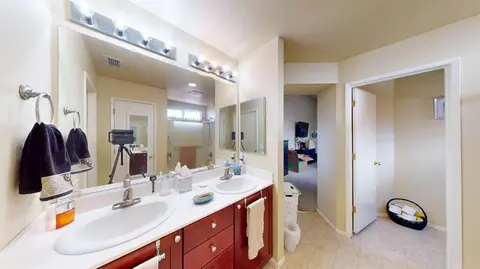 Bath - 17 Walker Ranch Pkwy, Patterson, CA 95363 photo 4 of 4