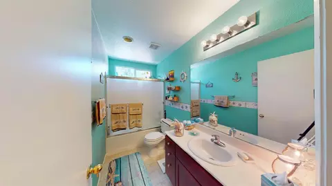 Bath - 17 Walker Ranch Pkwy, Patterson, CA 95363 photo 1 of 4