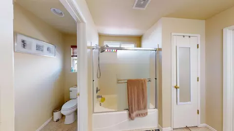 Bath - 17 Walker Ranch Pkwy, Patterson, CA 95363 photo 3 of 4
