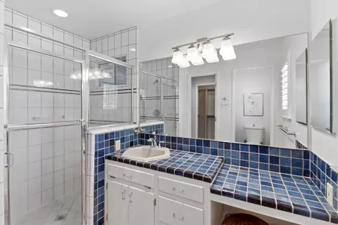 Bath - 4823 Schuyler Dr, Carmichael, CA 95608 photo 1 of 3