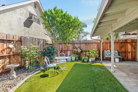 Exterior - 1424 Rose Ave, Modesto, CA 95355 photo 7 of 12