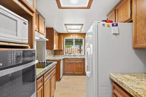 Kitchen - 1424 Rose Ave, Modesto, CA 95355 photo 5 of 5