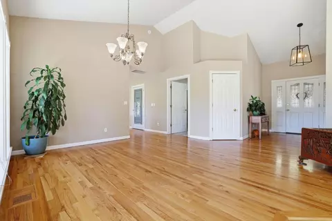 Living - 3525 Thorson Dr, Placerville, CA 95667 photo 6 of 10