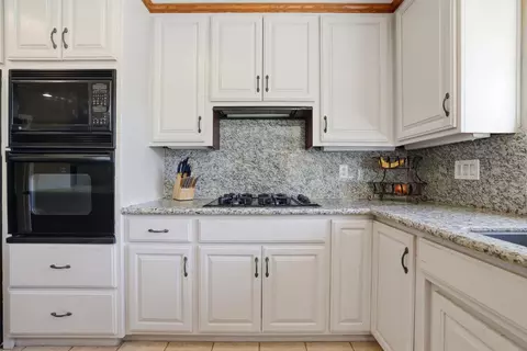 Kitchen - 3525 Thorson Dr, Placerville, CA 95667 photo 3 of 4