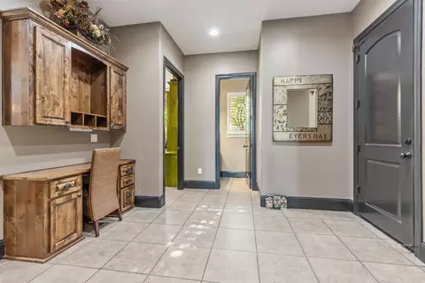 Entry Way - 29533 E Chapman Way, Escalon, CA 95320 photo 4 of 8