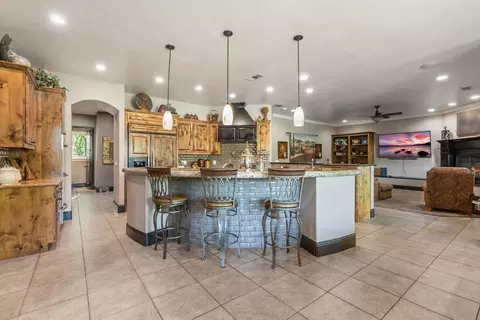 Kitchen - 29533 E Chapman Way, Escalon, CA 95320 photo 6 of 9
