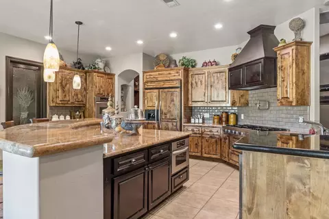Kitchen - 29533 E Chapman Way, Escalon, CA 95320 photo 7 of 9
