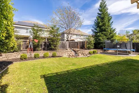Exterior - 2120 Big Sky Dr, Rocklin, CA 95765 photo 5 of 9