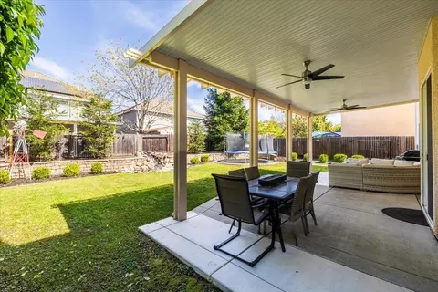 Exterior - 2120 Big Sky Dr, Rocklin, CA 95765 photo 2 of 9