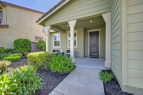 Exterior - 936 Anvil Cir, Rocklin, CA 95765 photo 4 of 17