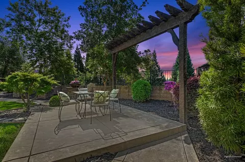 Exterior - 936 Anvil Cir, Rocklin, CA 95765 photo 9 of 17