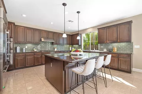 Kitchen - 936 Anvil Cir, Rocklin, CA 95765 photo 4 of 4