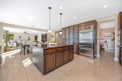 Kitchen - 936 Anvil Cir, Rocklin, CA 95765 photo 2 of 4