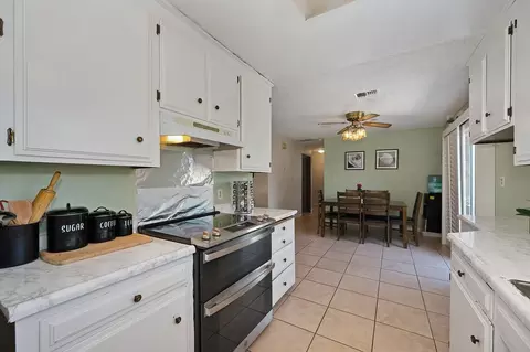 Kitchen - 41 W Kavanagh Ave, Tracy, CA 95376 photo 3 of 3