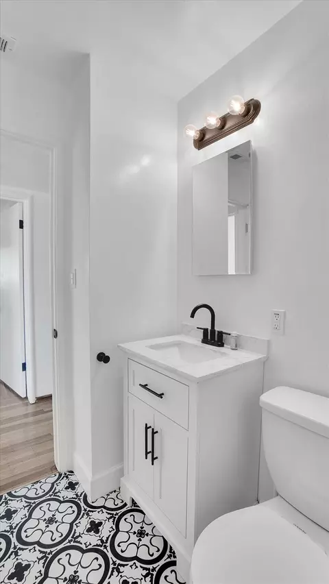 Bath - 3543 Tarro Way, Carmichael, CA 95608 photo 1 of 2