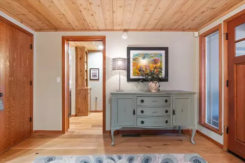 Entry Way - 2418 Meadow Dr, Arnold, CA 95223 photo 2 of 5