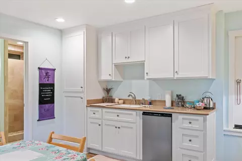 Kitchen - 2418 Meadow Dr, Arnold, CA 95223 photo 6 of 6