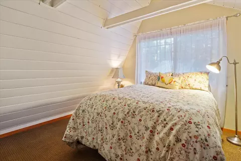 Bedroom - 2418 Meadow Dr, Arnold, CA 95223 photo 6 of 7