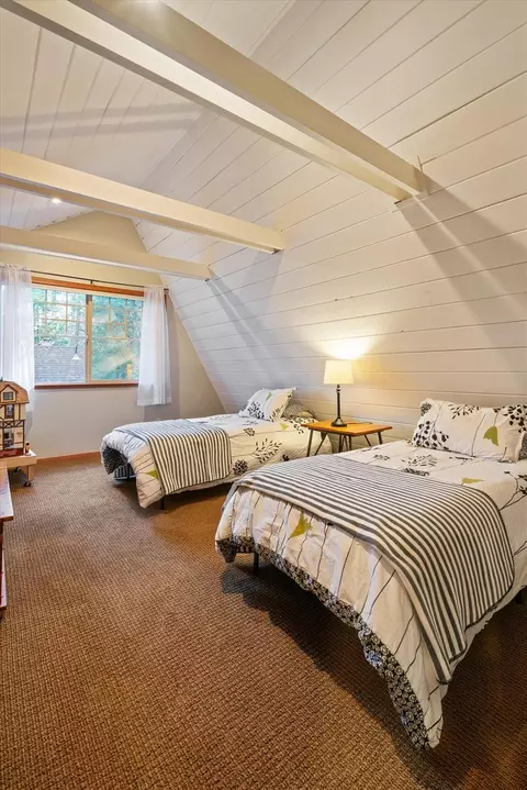Bedroom - 2418 Meadow Dr, Arnold, CA 95223 photo 4 of 7