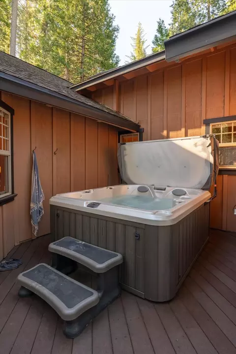 Exterior - 2418 Meadow Dr, Arnold, CA 95223 photo 6 of 12