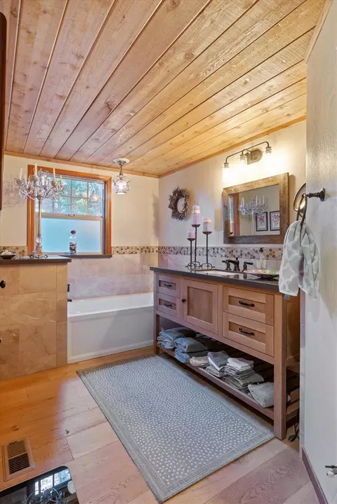 Bath - 2418 Meadow Dr, Arnold, CA 95223 photo 1 of 8