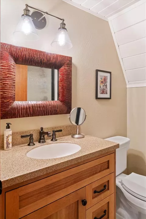 Bath - 2418 Meadow Dr, Arnold, CA 95223 photo 6 of 8