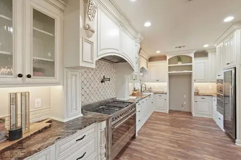 Kitchen - 1187 S Mohler Rd, Ripon, CA 95366 photo 3 of 6