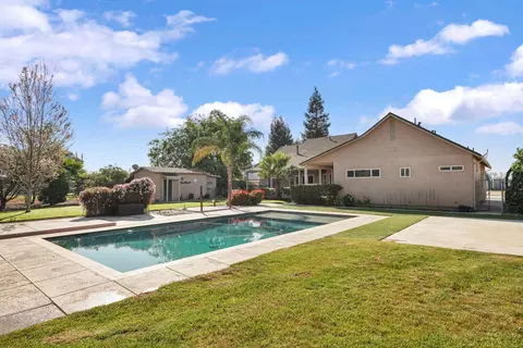 Exterior - 1187 S Mohler Rd, Ripon, CA 95366 photo 7 of 11