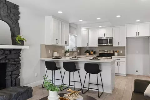 Kitchen - 6410 Rolling Way, Carmichael, CA 95608 photo 4 of 5