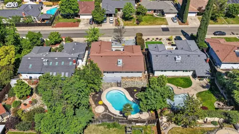 View/Area - 6410 Rolling Way, Carmichael, CA 95608 photo 2 of 2