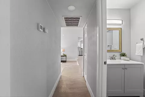 Entry Way - 6410 Rolling Way, Carmichael, CA 95608 photo 2 of 6