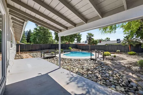 Exterior - 6410 Rolling Way, Carmichael, CA 95608 photo 5 of 7