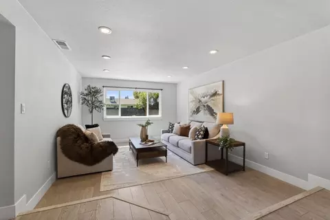 Living - 6410 Rolling Way, Carmichael, CA 95608 photo 3 of 4