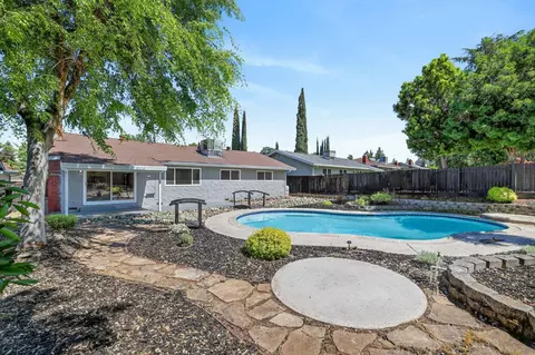 Exterior - 6410 Rolling Way, Carmichael, CA 95608 photo 2 of 7