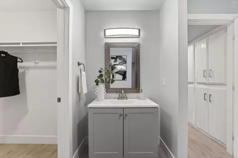 Bath - 6410 Rolling Way, Carmichael, CA 95608 photo 4 of 5