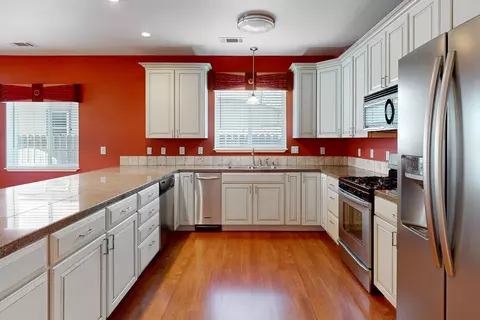 Kitchen - 1835 Magnolia St, Gridley, CA 95948 photo 4 of 7