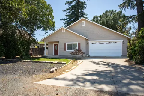 Exterior - 1835 Magnolia St, Gridley, CA 95948 photo 2 of 17