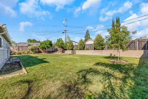Exterior - 8301 Central Ave, Orangevale, CA 95662 photo 12 of 13