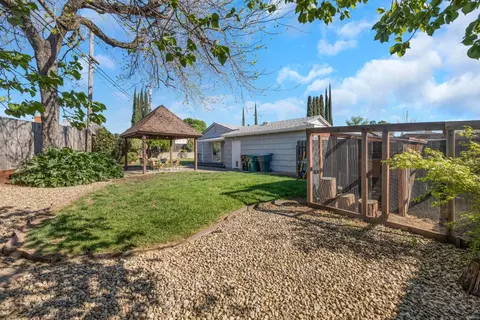Exterior - 8301 Central Ave, Orangevale, CA 95662 photo 5 of 13