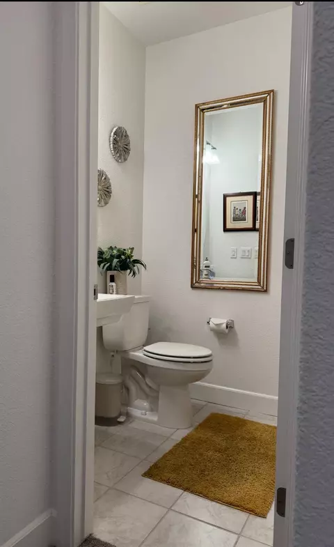 Bath - 461 Walcott St, Manteca, CA 95336 photo 1 of 6