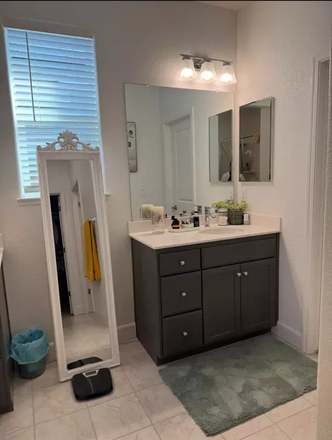 Bath - 461 Walcott St, Manteca, CA 95336 photo 3 of 6