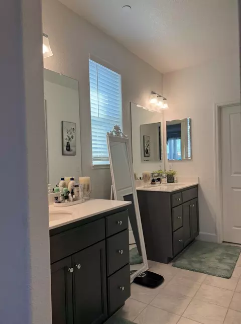 Bath - 461 Walcott St, Manteca, CA 95336 photo 5 of 6