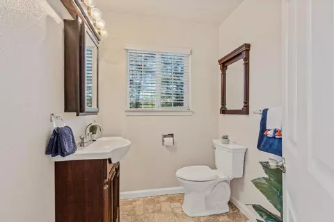 Bath - 26375 Barb Wire Ln, Colfax, CA 95713 photo 1 of 4