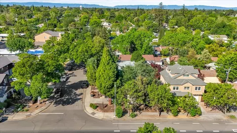 View/Area - 623 10th St, Davis, CA 95616 photo 8 of 8