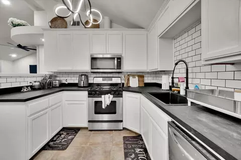 Kitchen - 623 10th St, Davis, CA 95616 photo 2 of 2