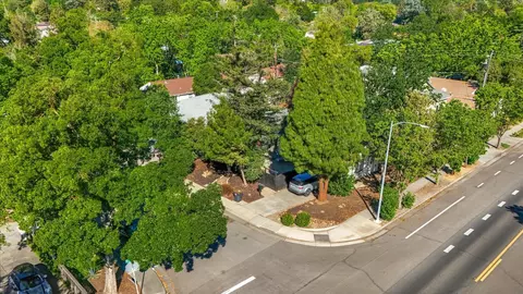View/Area - 623 10th St, Davis, CA 95616 photo 5 of 8