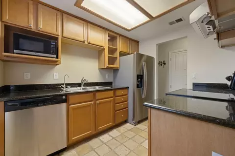 Kitchen - 3901 Dale Rd #A, Modesto, CA 95356 photo 5 of 5