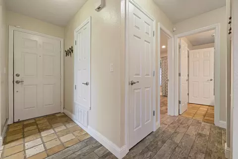 Entry Way - 3901 Dale Rd #A, Modesto, CA 95356 photo 1 of 4