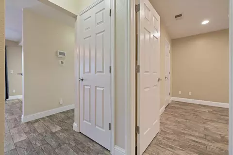 Entry Way - 3901 Dale Rd #A, Modesto, CA 95356 photo 2 of 4