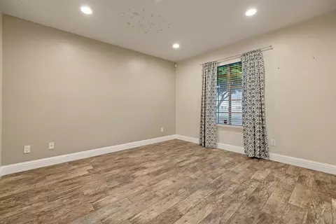 Living - 3901 Dale Rd #A, Modesto, CA 95356 photo 3 of 4